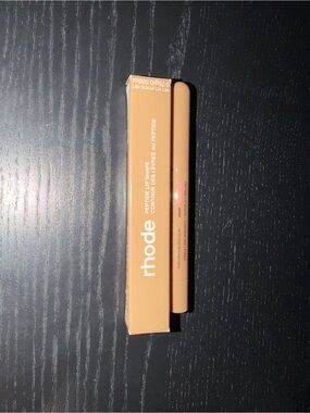 Rhode Peptide Lip Shape Lip Liner - Color press
